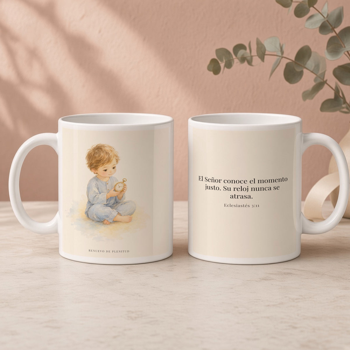 El Señor conoce el momento justo | Taza de fe para cada mañana | Eclesiastés 3:11 — 15oz · Regalo rosa empolvado, arte y frase devocional en dos tazas