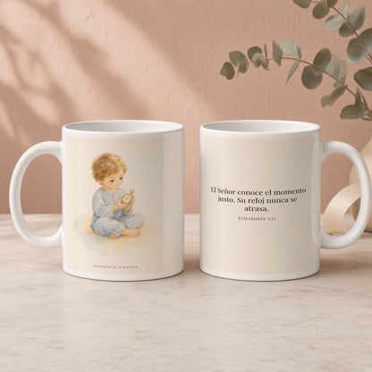 El Señor conoce el momento justo | Taza de fe para cada mañana | Eclesiastés 3:11 — 15oz · Regalo rosa empolvado, arte y frase devocional en dos tazas