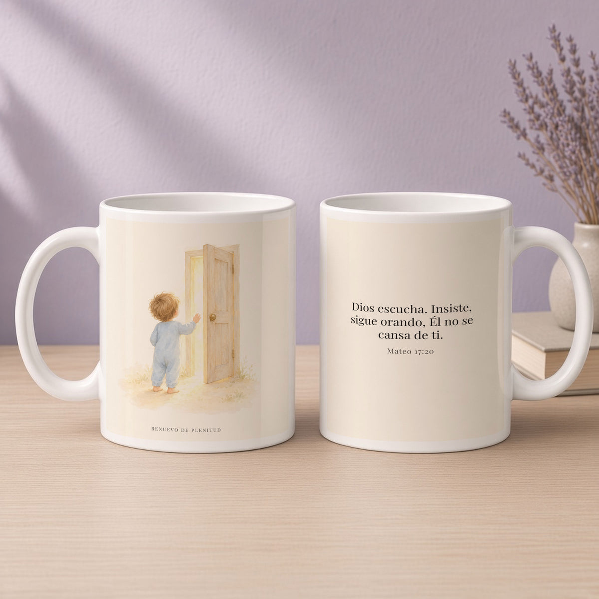 Dios escucha cada oración que le traigo | Taza cristiana en dos tamaños | Mateo 17:20 — 15oz · Devocional lavanda, arte y frase devocional en dos tazas