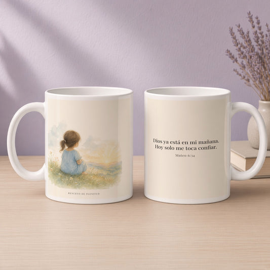 No os afanéis por el día de mañana | Taza con arte cristiano | Mateo 6:34 — 15oz · Devocional lavanda, arte y frase devocional en dos tazas