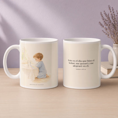 Este es el día que hizo Jehová | Taza devocional ilustrada | Salmo 118:24 — 15oz · Devocional lavanda, arte y frase devocional en dos tazas
