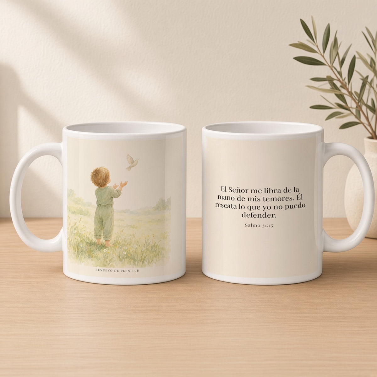 El Señor me libra de la mano de mis temores | Taza con arte cristiano | Salmo 31:15 — 15oz · Estudio crema cálido, arte y frase devocional en dos tazas