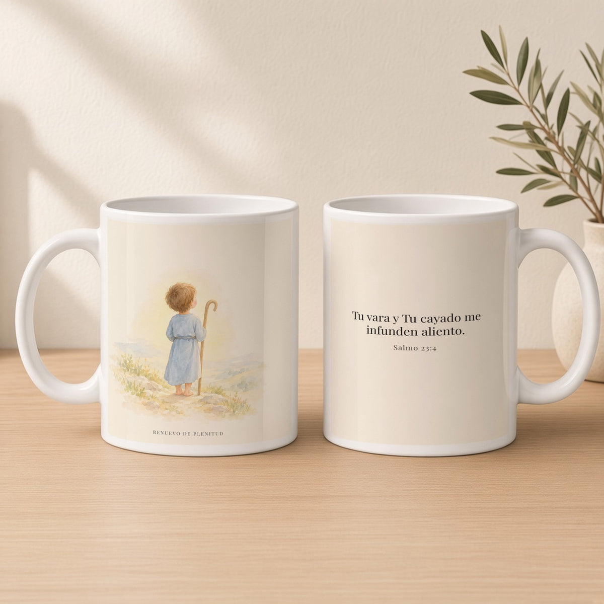 Tu vara y Tu cayado me infunden aliento | Taza cristiana para regalar | Salmo 23:4 — 15oz · Estudio crema cálido, arte y frase devocional en dos tazas
