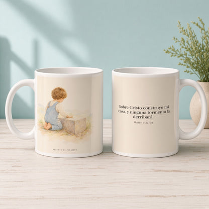Sobre Cristo construyo mi casa | Taza bíblica de cerámica | Mateo 7:24-25 — 15oz · Mañana aqua, arte y frase devocional en dos tazas