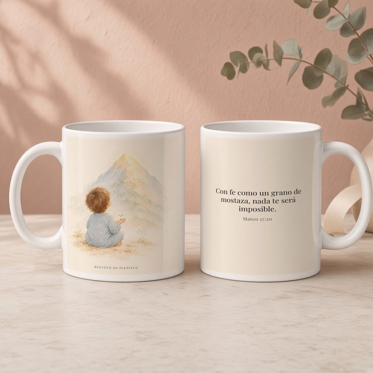 La fe mueve montañas | Taza cristiana para regalar | Mateo 17:20 — 15oz · Regalo rosa empolvado, arte y frase devocional en dos tazas