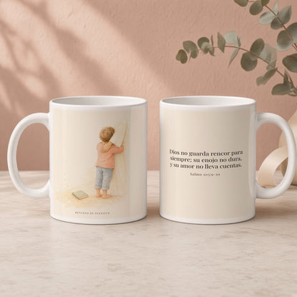 Dios no nos guarda rencor para siempre | Taza cristiana en dos tamaños | Salmo 103:9-10 — 15oz · Regalo rosa empolvado, arte y frase devocional en dos tazas