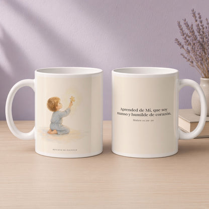 Aprended de Mí, que soy manso y humilde | Taza cristiana en dos tamaños | Mateo 11:29-30 — 15oz · Devocional lavanda, arte y frase devocional en dos tazas