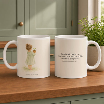 Por la misericordia de Jehová no fuimos consumidos | Taza cristiana con frase devocional | Lamentaciones 3:22-23 — 15oz · Cocina verde salvia, arte y frase devocional en dos tazas