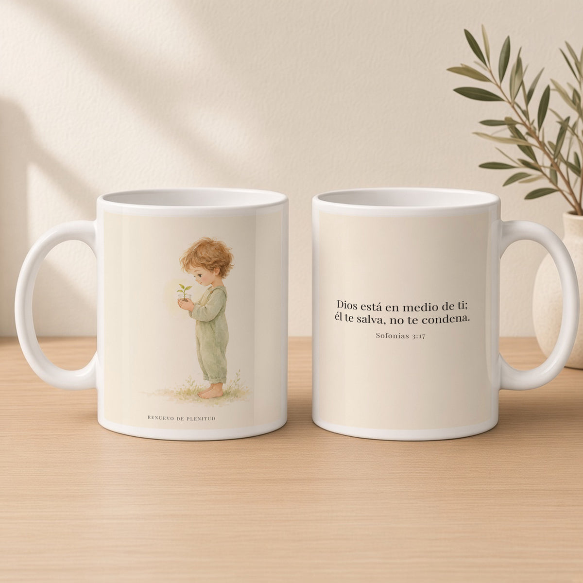 Dios está en medio de ti para salvarte | Taza de inspiración bíblica | Sofonías 3:17 — 15oz · Estudio crema cálido, arte y frase devocional en dos tazas