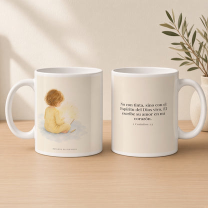 El Espíritu del Dios vivo escribe en mi corazón | Taza devocional de fe | 2 Corintios 3:3 — 15oz · Estudio crema cálido, arte y frase devocional en dos tazas