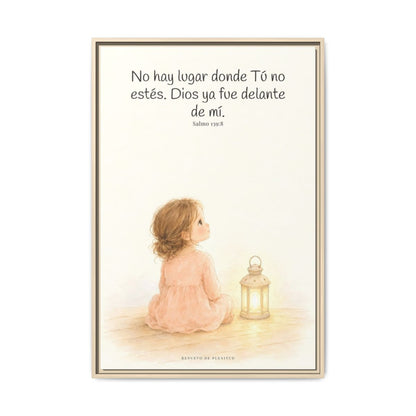 Si en las tinieblas me acuesto, allí estás Tú — Lienzo Cristiano Enmarcado | Salmo 139:8 — 24×36 pulgadas, marco natural, vista frontal