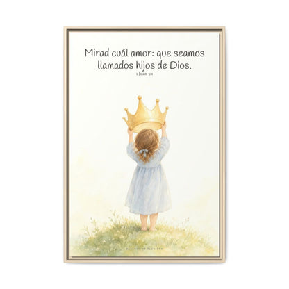 Soy hija amada de Dios — Lienzo Cristiano Enmarcado | 1 Juan 3:1 — 24×36 pulgadas, marco natural, vista frontal